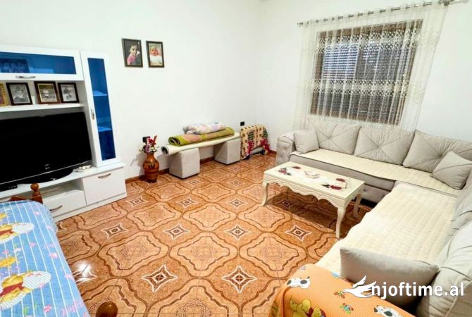 Shtepi ne shitje Shtepi Private ne Kavaje, 5+1, Mobilimi E mobiluar, Pagesa 139,000  Euro.