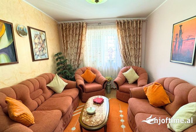 Shtepi ne shitje Apartament ne Kavaje, 3+1, Mobilimi E mobiluar, Pagesa 62,000  Euro.