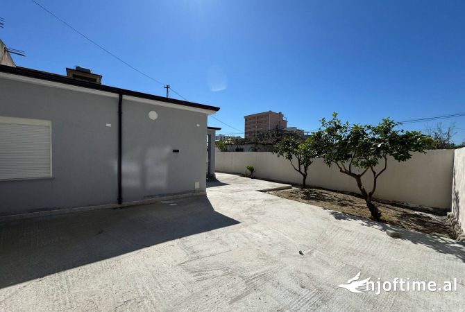 Shtepi ne shitje Shtepi Private ne Kavaje, 3+1, Mobilimi Bosh, pa mobiluar, Pagesa 100,000  Euro.