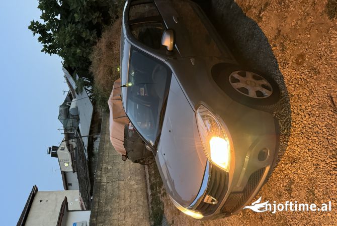Auto in Vendita  a Tirana - 3,200 Euro