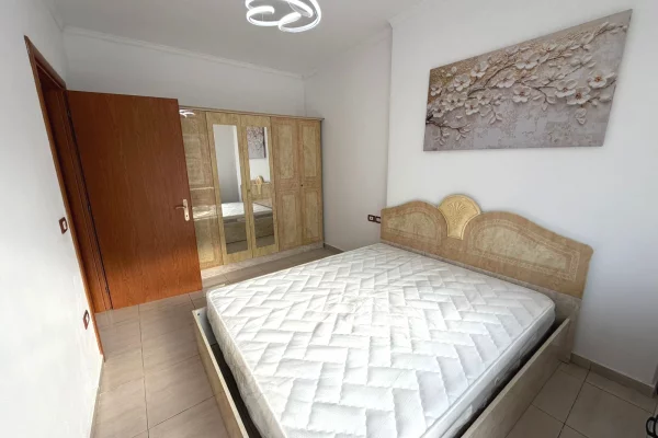 Shtepi me qera 2+1 ne Tirane - 45,000 Leke