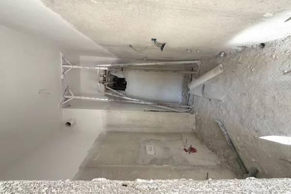 Shtepi ne shitje Apartament ne Tirane, 2+1, Mobilimi Bosh, pa mobiluar, Pagesa 141,000  Euro.