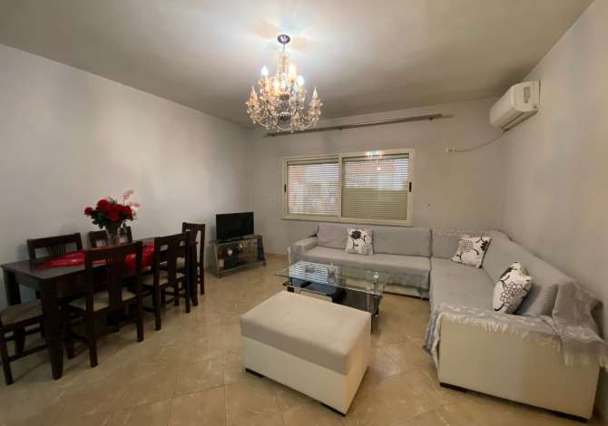 Shtepi me qera 2+1 ne Tirane - 40,000 Leke