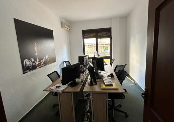 Jepet Ambient me qira tek Pazari i Ri 