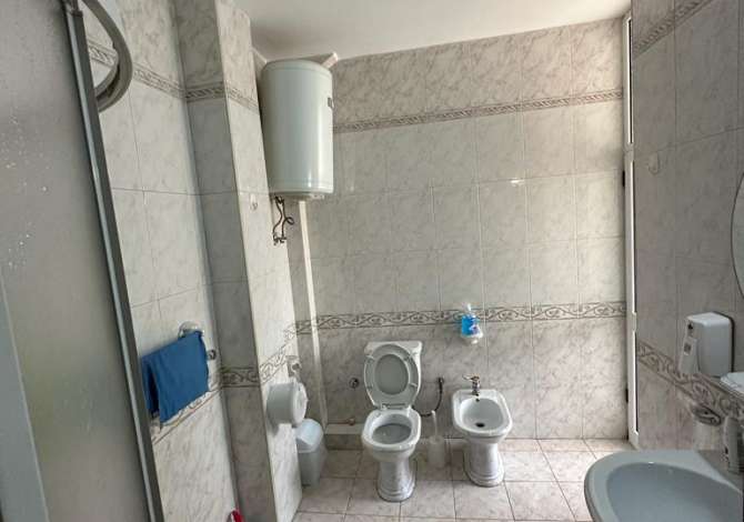 Jepet Ambient me qira tek Pazari i Ri 