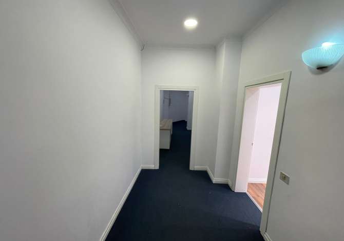 Ambient biznesi me qera 1+1 ne Tirane - 2,000 Euro