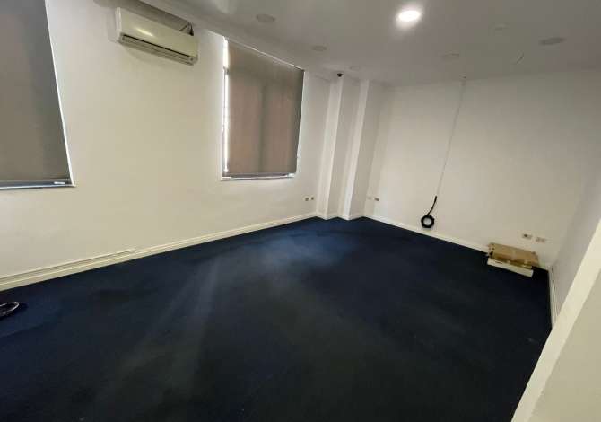 Jepet me qera Njesi Biznesi Komerciale 200m2 tek Sheshi Willson, prane Xhangollit/ 2000 euro