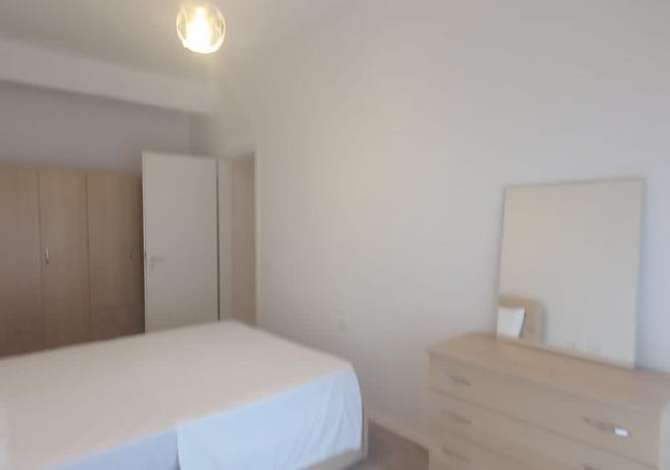 Shtepi me qera Apartament ne Tirane, 2+1, Mobilimi E mobiluar, Pagesa 500  Euro.