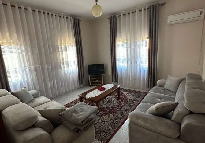 Shtepi ne shitje Apartament ne Tirane, 2+1, Mobilimi E mobiluar, Pagesa 200,000  Euro.