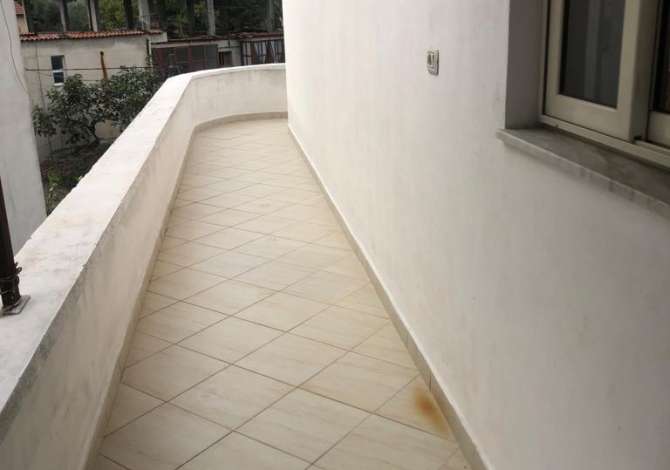 Shtepi me qera 2+1 ne Tirane - 300 Euro