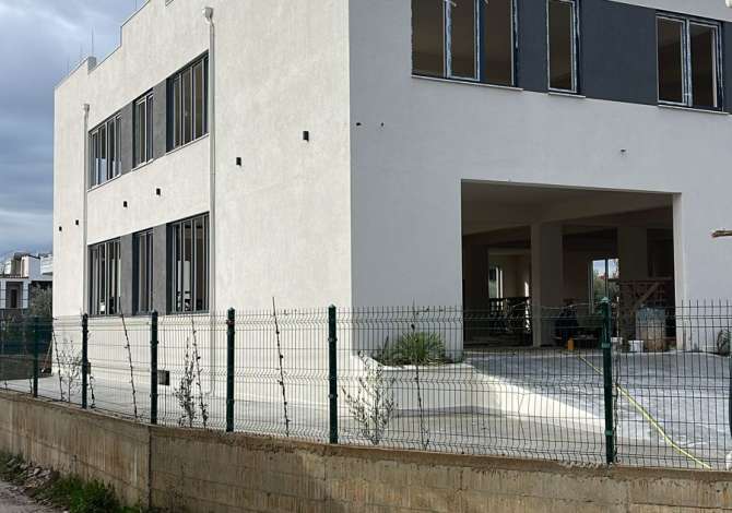 Ambient biznesi me qera 4+1 ne Tirane - 3,400 Euro