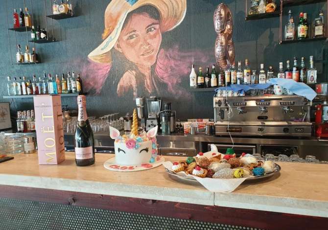 Shitet ambient biznesi dhe lokal LOUNGE tek Vollga, Durres