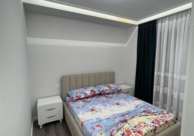 Shtepi me qera Apartament ne Tirane, 2+1, Mobilimi E mobiluar, Pagesa 650  Euro.