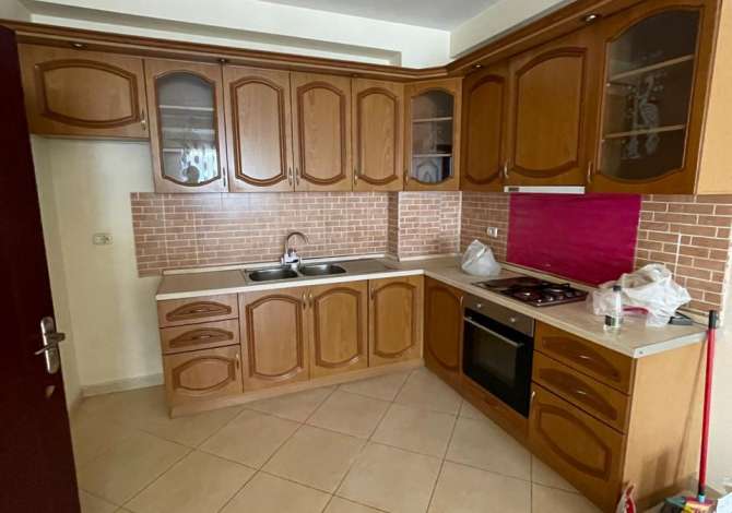 Shtepi me qera 2+1 ne Tirane - 40,000 Leke
