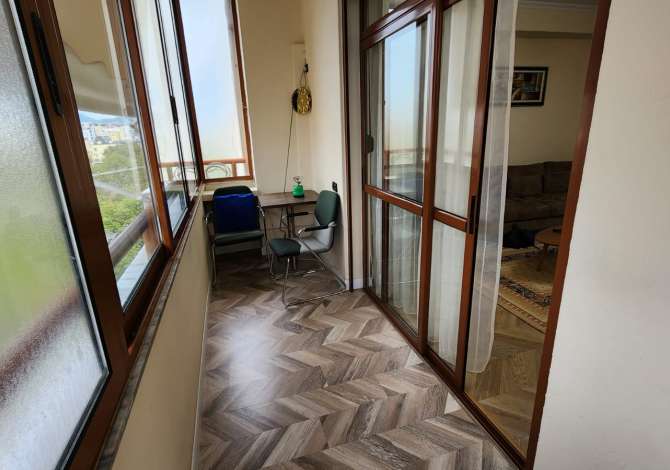 Shtepi me qera Apartament ne Tirane, 4+1, Mobilimi E mobiluar, Pagesa 1,000  Euro.