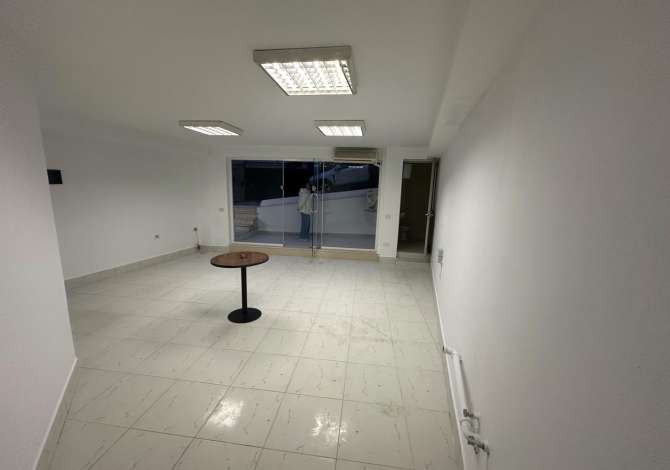 Ambient biznesi me qera 1+1 ne Tirane - 400 Euro