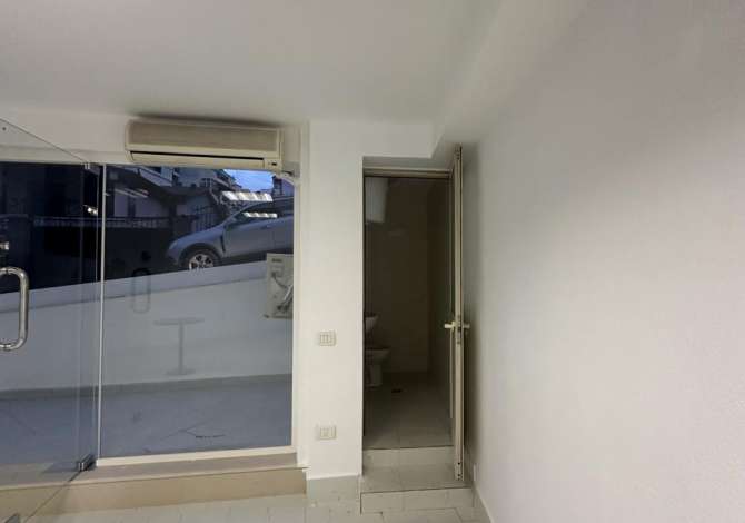 Ambient biznesi me qera 1+1 ne Tirane - 400 Euro