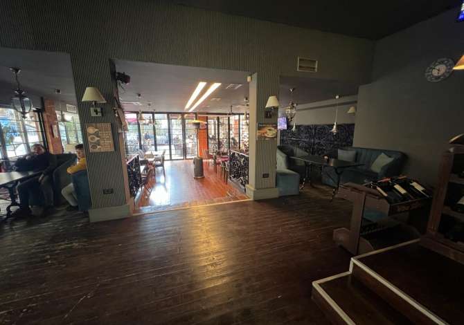 Jepet me qera ambjent biznesi Bar-Restorant tek Mine Peza