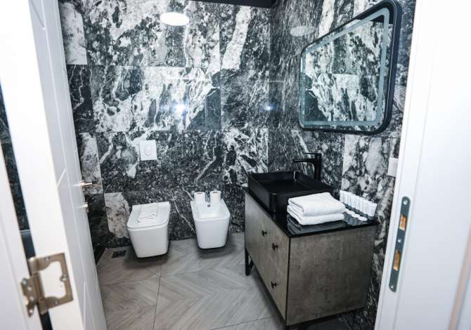 Shtepi ne shitje Apartament ne Tirane, 2+1, Mobilimi E mobiluar, Pagesa 270,000  Euro.