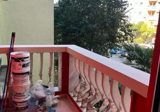 Shtepi ne shitje Apartament ne Tirane, 2+1, Mobilimi Bosh, pa mobiluar, Pagesa 108,000  Euro.