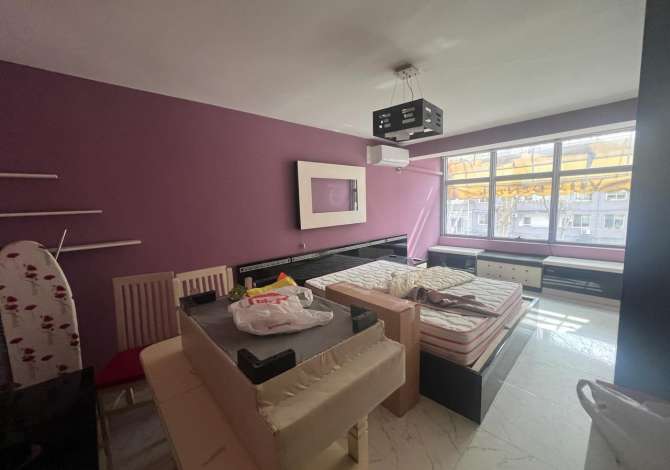 Ambient biznesi me qera 3+1 ne Tirane - 600 Euro