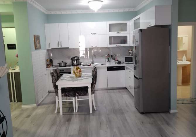 Shtepi ne shitje 2+1 ne Tirane - 215,000 Euro