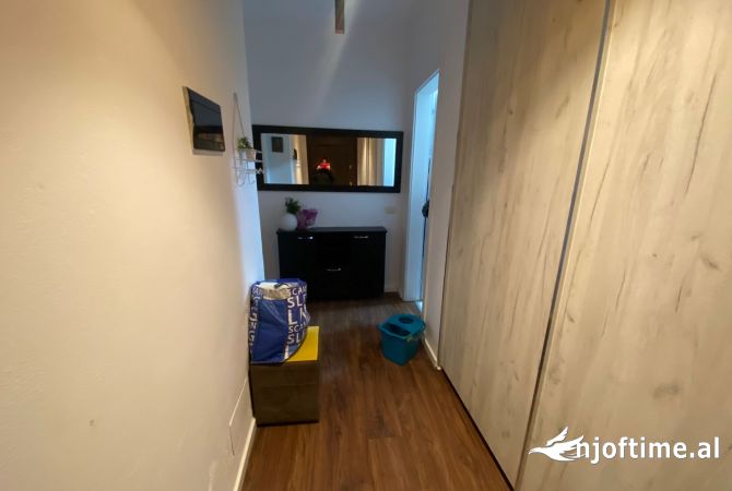 Shtepi me qera Apartament ne Tirane, 1+1, Mobilimi E mobiluar, Pagesa 500  Euro.
