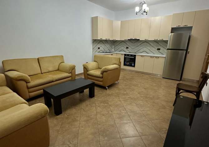 Shtepi me qera 2+1 ne Tirane - 40,000 Leke