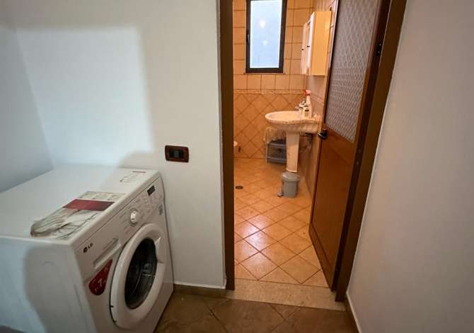 Shtepi me qera Apartament ne Tirane, 2+1, Mobilimi E mobiluar, Pagesa 40,000  Leke.