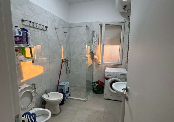 Shtepi ne shitje Apartament ne Tirane, 1+1, Mobilimi E mobiluar, Pagesa 125,000  Euro.