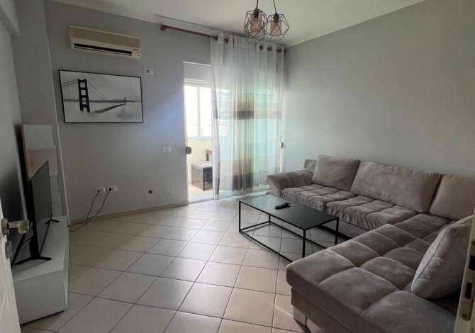 Shtepi me qera 2+1 ne Tirane - 550 Euro