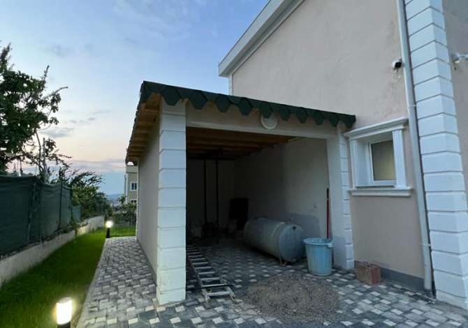 Shtepi ne shitje Vila Luksoze ne Tirane, 4+1, Mobilimi Bosh, pa mobiluar, Pagesa 190,000  Euro.