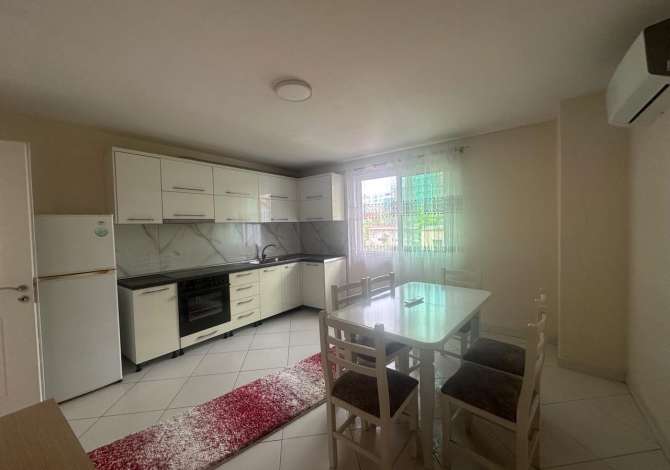 Shtepi me qera Apartament ne Tirane, 2+1, Mobilimi E mobiluar, Pagesa 600  Euro.