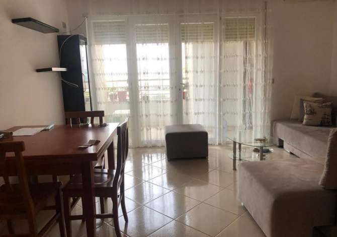 Shtepi me qera 2+1 ne Tirane - 450 Euro
