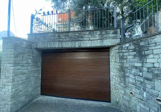 Shtepi me qera 7+1 ne Tirane - 3,000 Euro