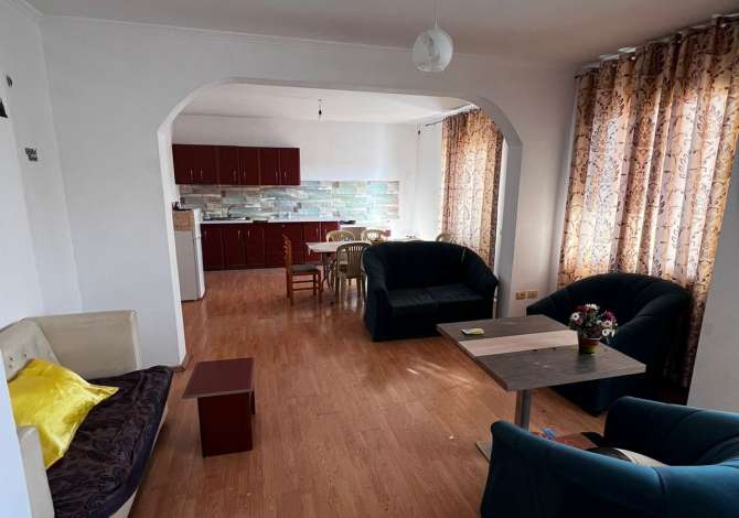 Shtepi me qera 2+1 ne Tirane - 400 Euro