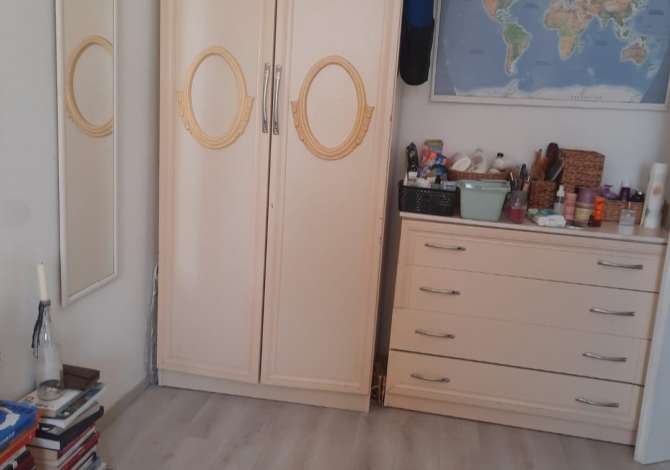 Shtepi me qera Apartament ne Tirane, 2+1, Mobilimi E mobiluar, Pagesa 700  Euro.