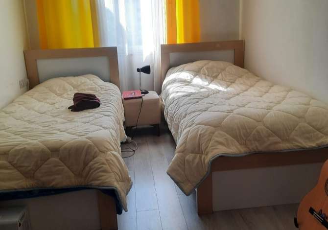 Shtepi me qera Apartament ne Tirane, 2+1, Mobilimi E mobiluar, Pagesa 700  Euro.