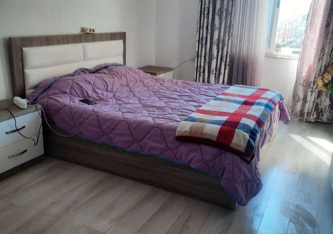 Shtepi me qera Apartament ne Tirane, 2+1, Mobilimi E mobiluar, Pagesa 700  Euro.