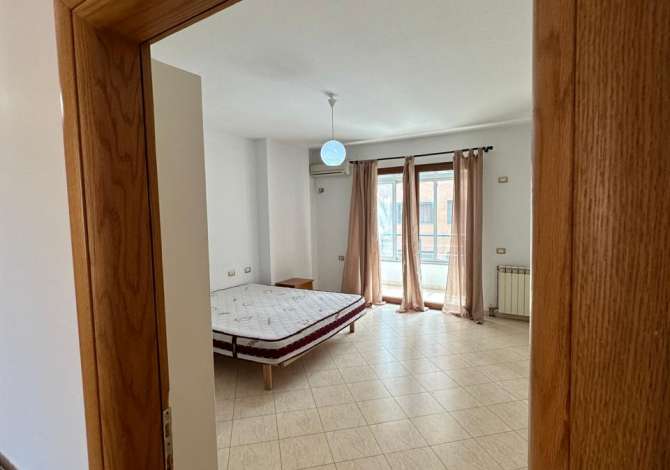 Shtepi ne shitje 3+1 ne Tirane - 165,000 Euro