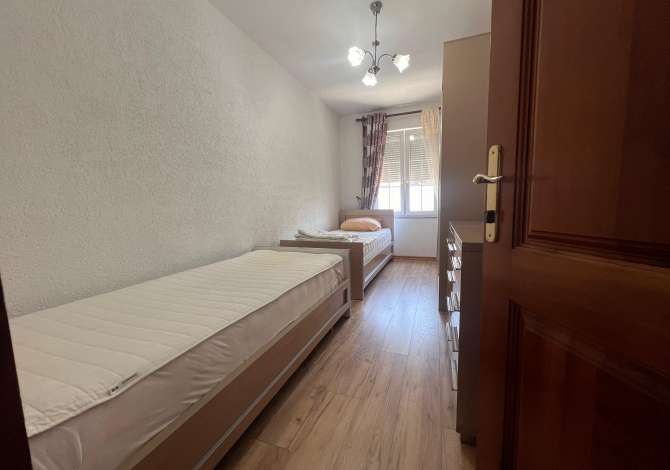 Shtepi me qera 2+1 ne Tirane - 440 Euro