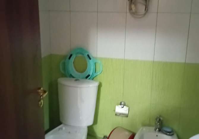 Shtepi ne shitje Apartament ne Tirane, 2+1, Mobilimi E mobiluar, Pagesa 135,000  Euro.