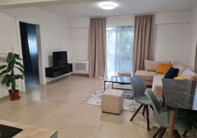 Shtepi me qera 2+1 ne Tirane - 800 Euro