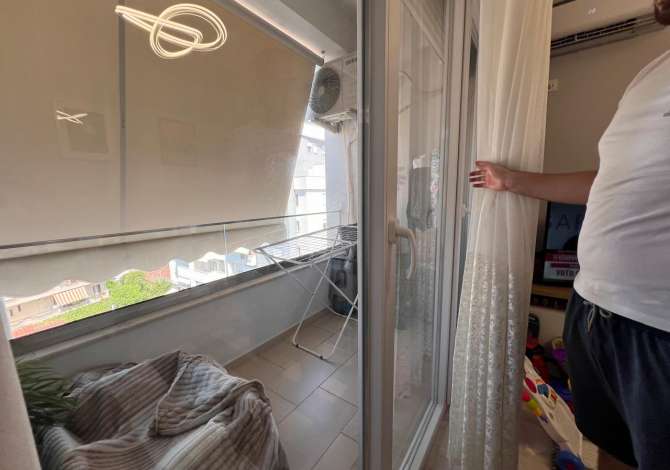 Shtepi ne shitje Apartament ne Tirane, 1+1, Mobilimi E mobiluar, Pagesa 140,000  Euro.