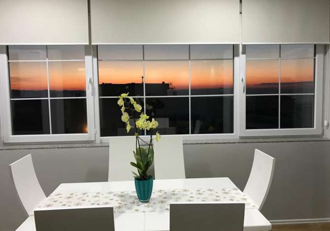 Shtepi ne shitje Apartament ne Tirane, 2+1, Mobilimi Pjeserisht e mobiluar, Pagesa 160,000  Euro.