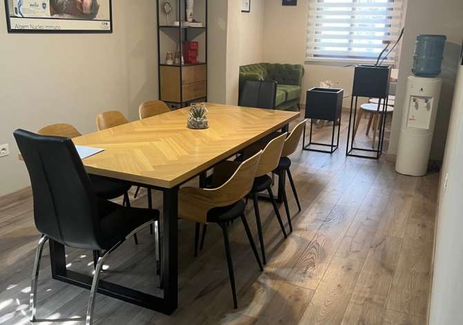 Jepet me qera amjent biznesi per zyre tek Stadiumi Dinamo, prane Restorant Pa Pirunj