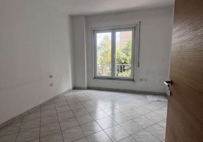 Shtepi me qera 3+1 ne Tirane - 800 Euro
