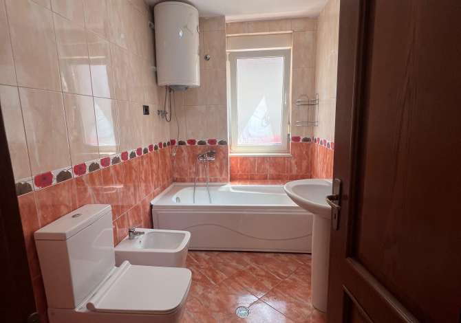Shtepi me qera 3+1 ne Tirane - 900 Euro