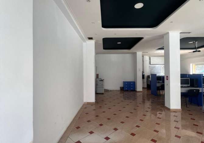 Ambient biznesi me qera 1+1 ne Tirane - 800 Euro