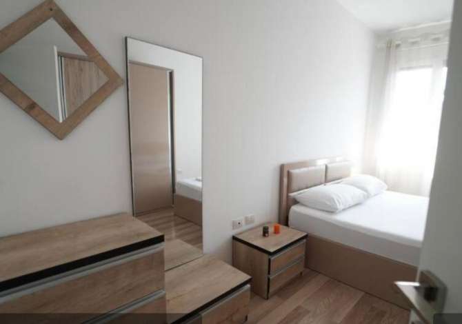 Shtepi me qera Apartament ne Tirane, 1+1, Mobilimi E mobiluar, Pagesa 750  Euro.